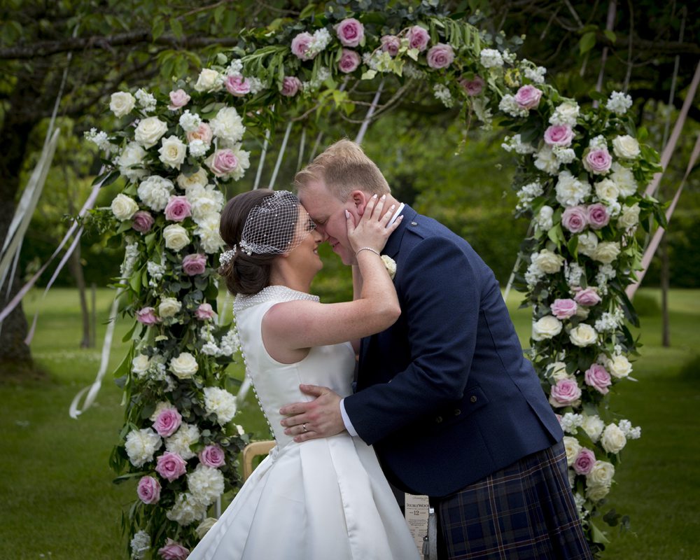 kirknewton stables wedding kiss